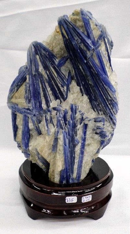 Disthen (Cyanit, Kyanit) Riesenkristallgruppe in Extra Qualität Mineralienland